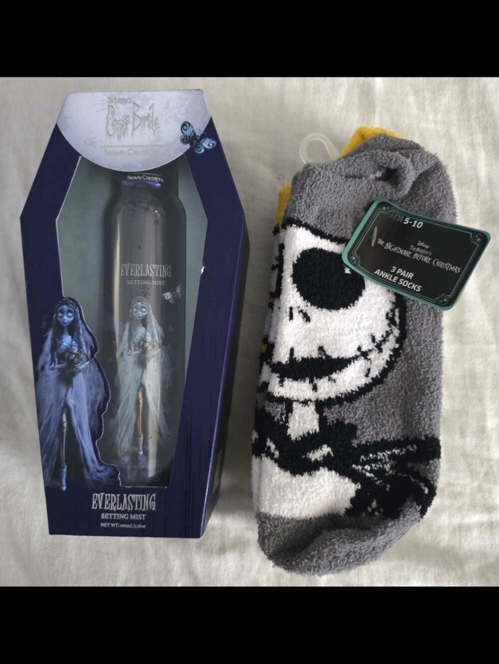 Disney Night Before Christmas Everlasting Mist & Ankle 3 Pair Socks Set